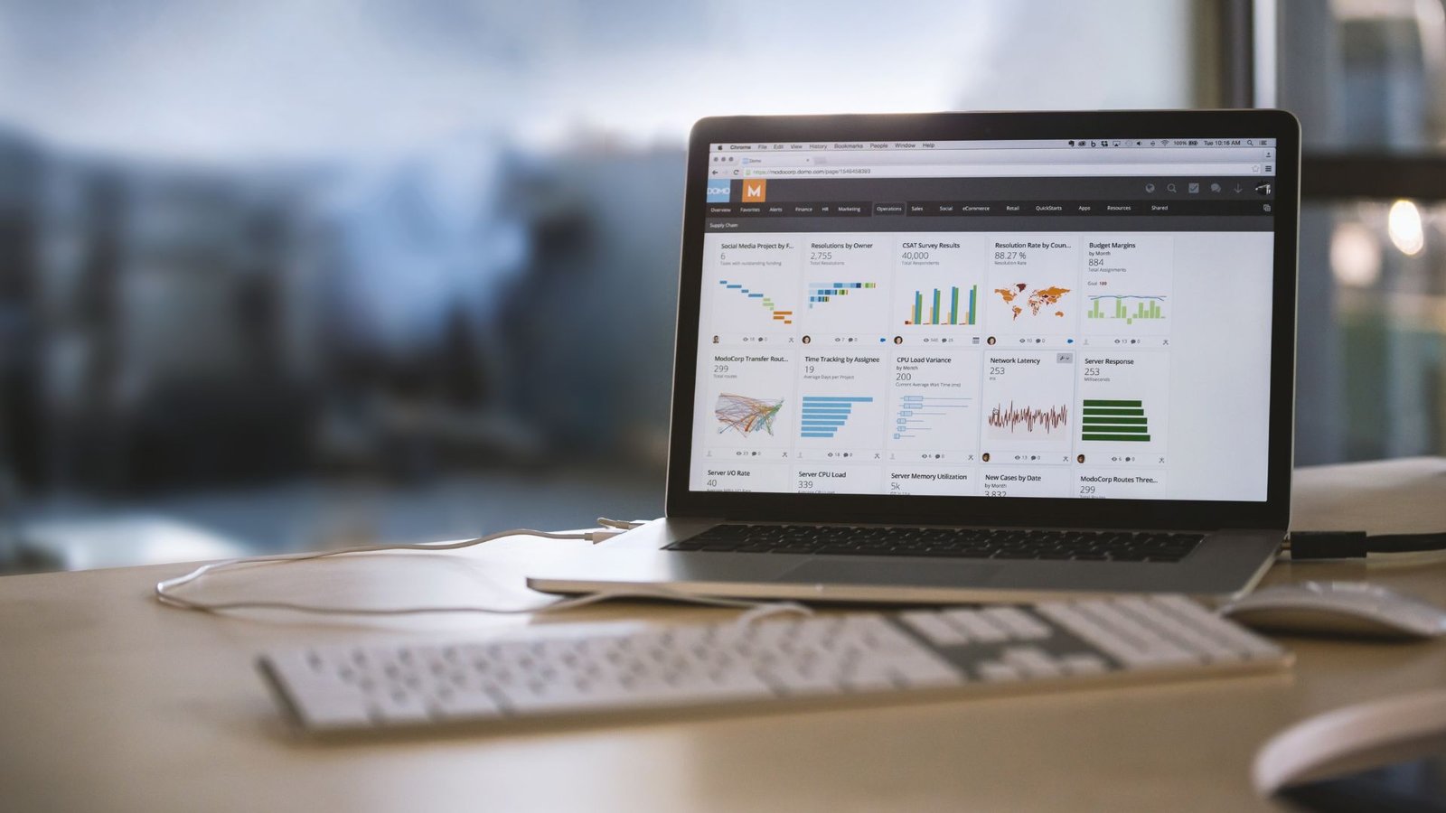 Descubra como diversificar a monetização do seu site para aumentar a segurança financeira e potencial de ganhos com estratégias eficazes.